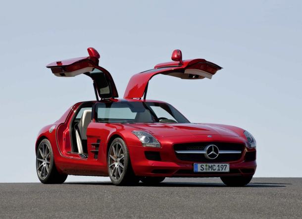Mercedes AMG SLS